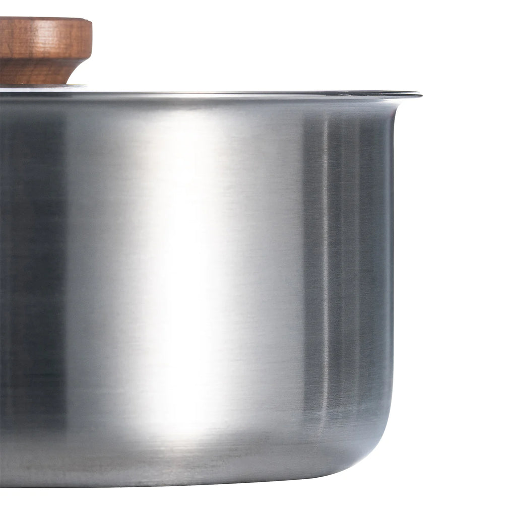 Side view of the iKamper cooking pot 