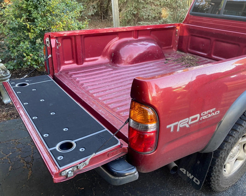 1st Gen Tacoma With A Billie Bars Tailgate Cover