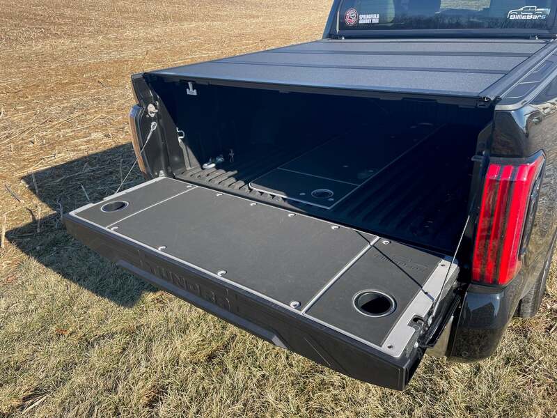 BillieBars Tundra Tailgate Cover With Cup Holders