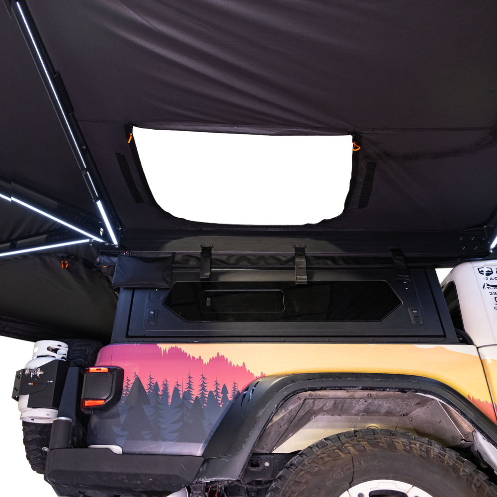 23Zero Onyx 270 side pass-through zippered access opening to rooftop tent