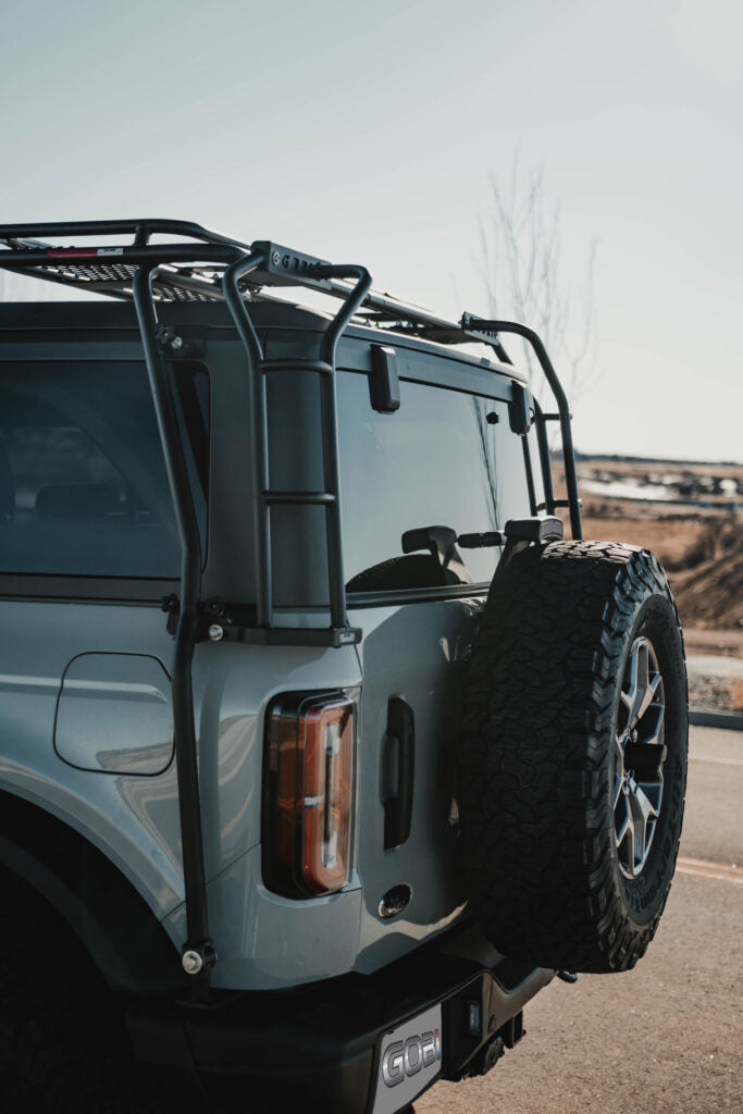 Gobi Stealth Platform Rack for Ford Bronco 4-Door Hard Top - 2021 - On - Sunroof Opening W/ Multiple Light Mount