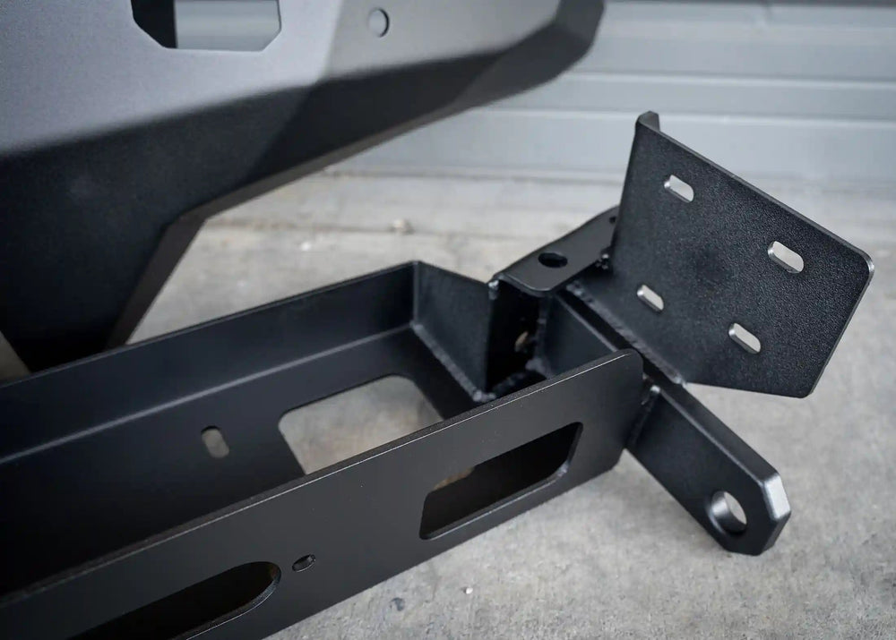 Steel frame mounting bracket