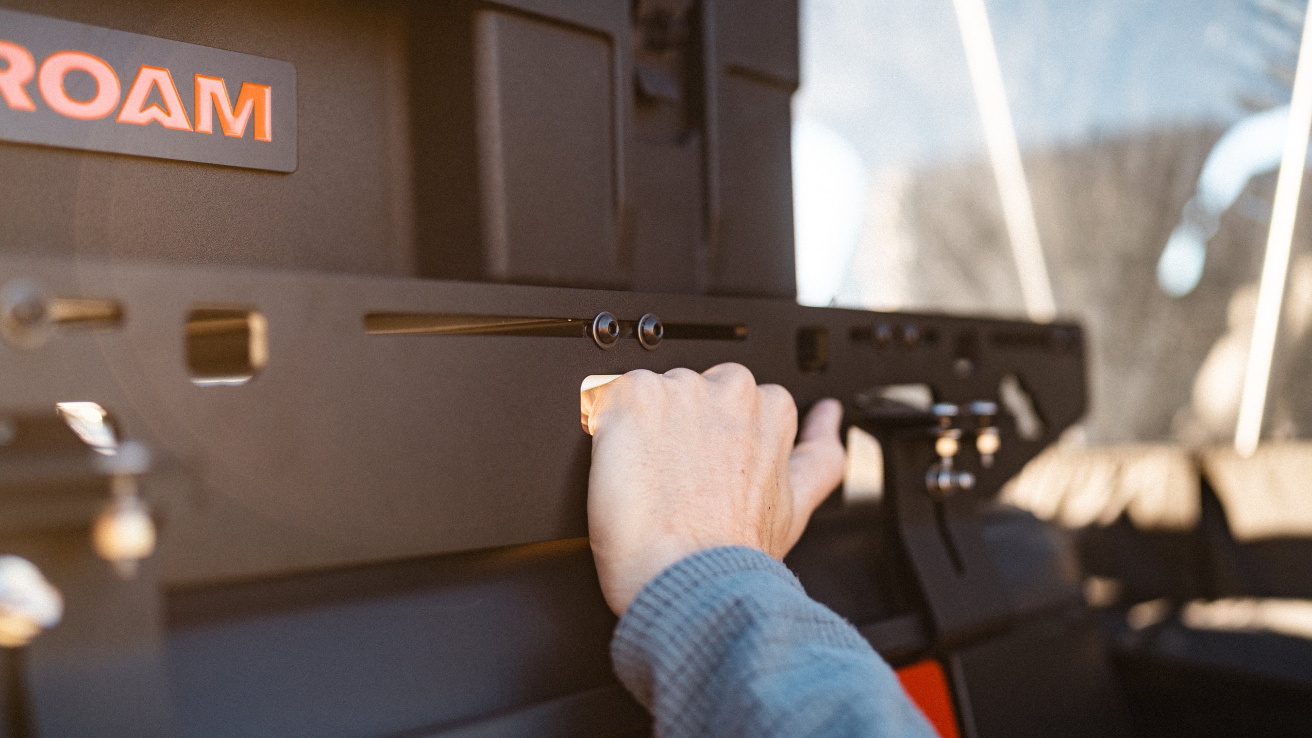 Sherpa Sunlight | No-Drill Gladiator JT Hardtop Rack – Off Road Tents