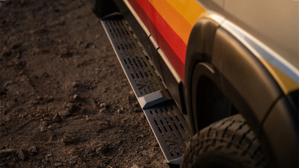 Aluminess RAM Recon Side Steps Mounted
