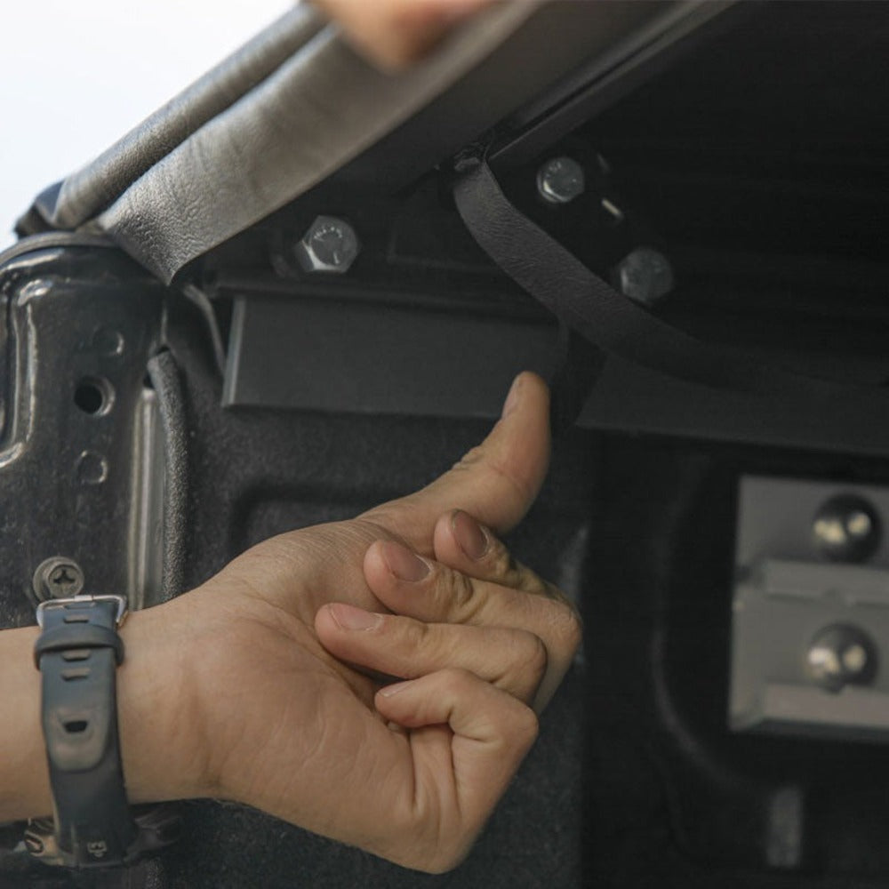 Fas-Top Traveler Truck Topper And Tonneau For Toyota Close Up