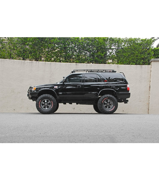 Side view of the gobi stealth platform rack with no sunroof opening mounted on a 4runner