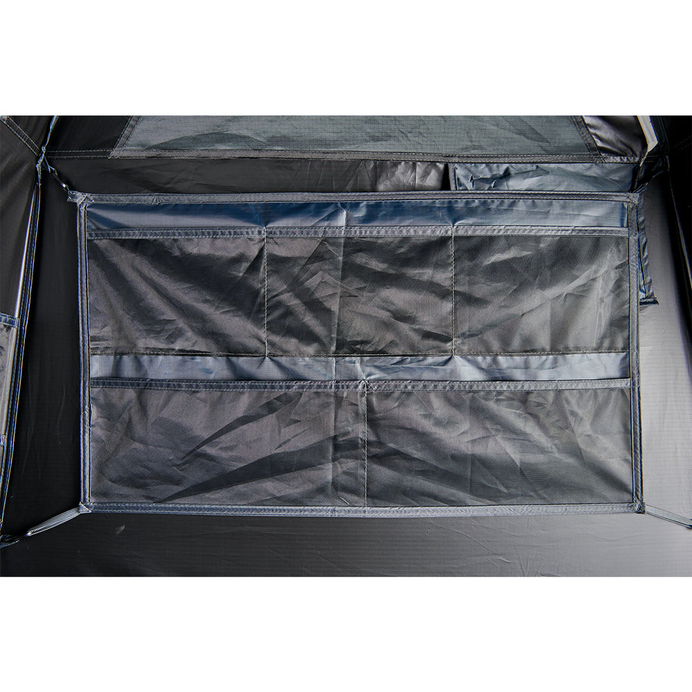 Image displaying the blackOut Technology of the single shower tent