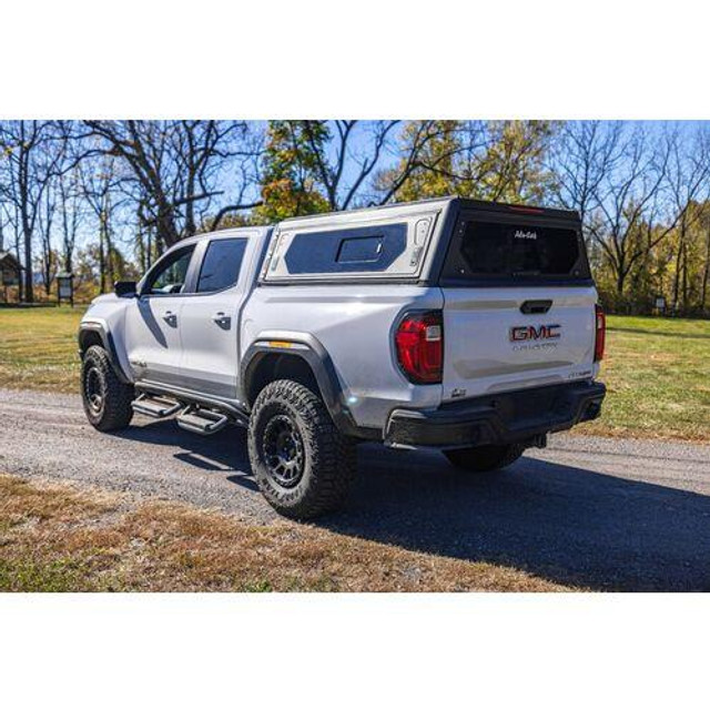 Alu-Cab Chevy Colorado/GMC Canyon Contour Canopy With Side Windows Installed
