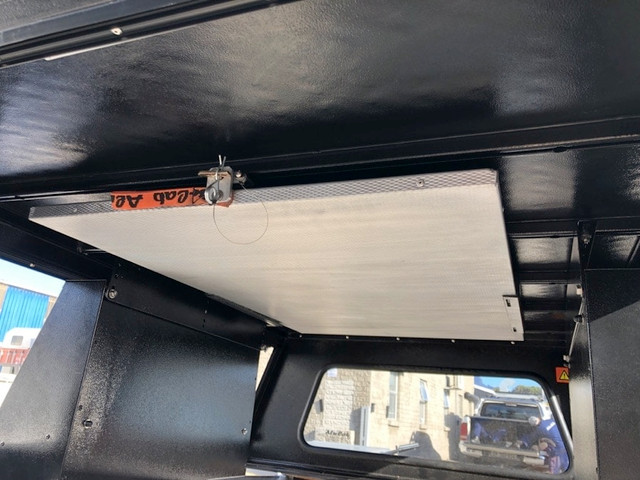 Alu-Cab Ceiling Table Mount Kit