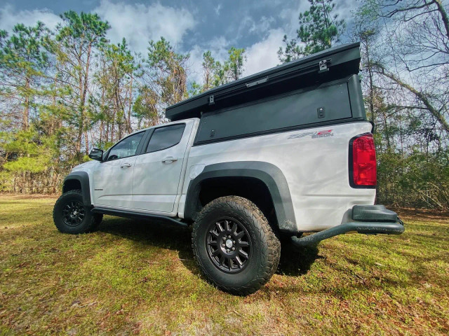 Alu-Cab Colorado Canyon Explorer Canopy Mounted
