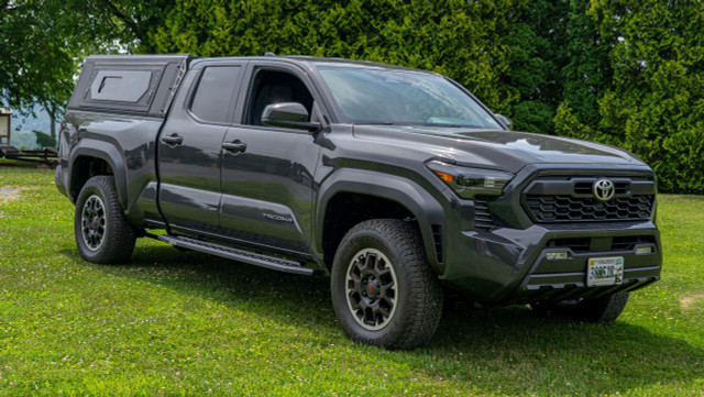 Alu-Cab Toyota Tacoma Contour Canopy