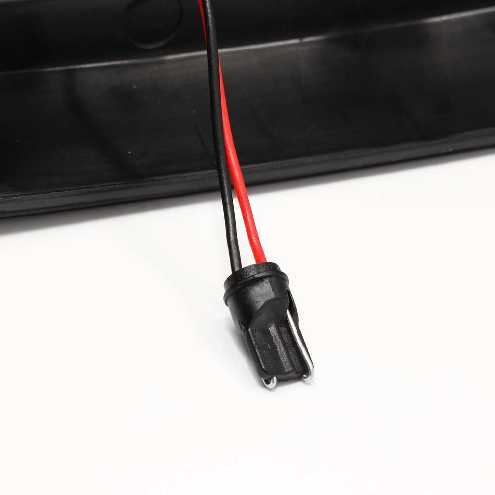 AlphaRex Tundra Pro Series LED Tail Lights Connector