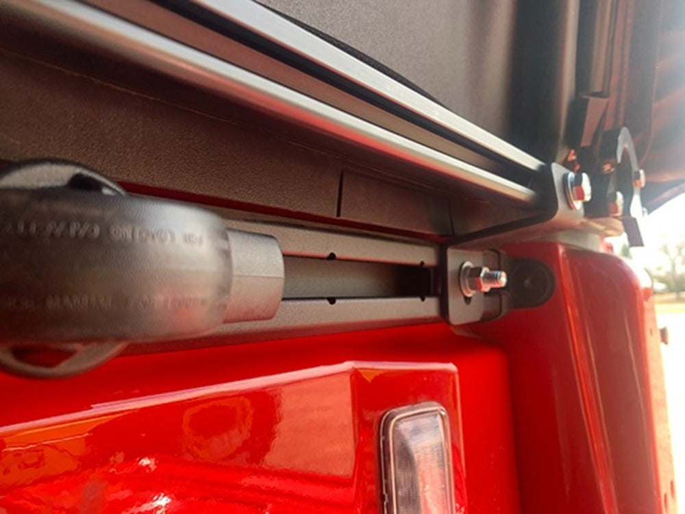 Jeep Fas-Top Solo Soft Truck Topper With A Trail Rail Installed