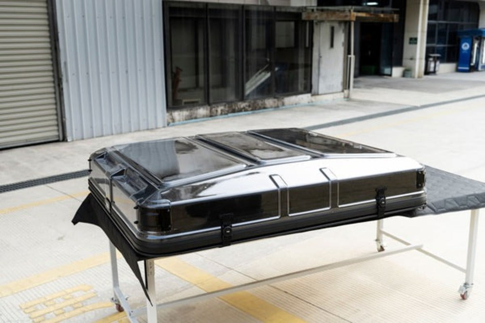 FSR Evolution Sky Roof Top Tent Closed