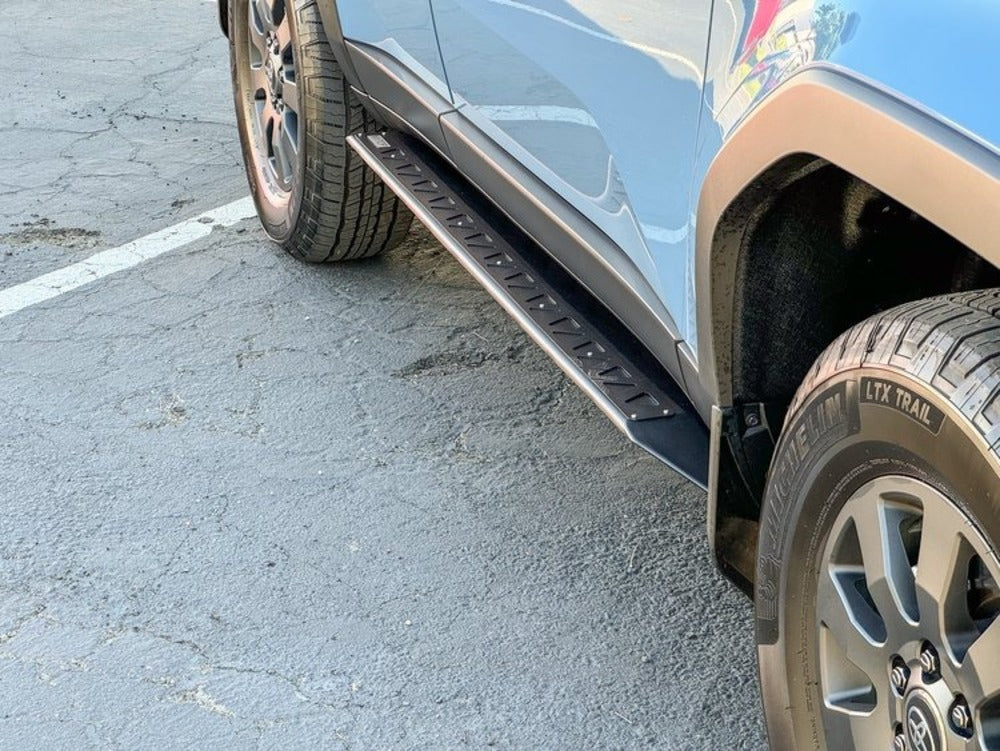Side View Of The NYTOP Lexus GX550/Toyota Land Cruiser Rock Sliders