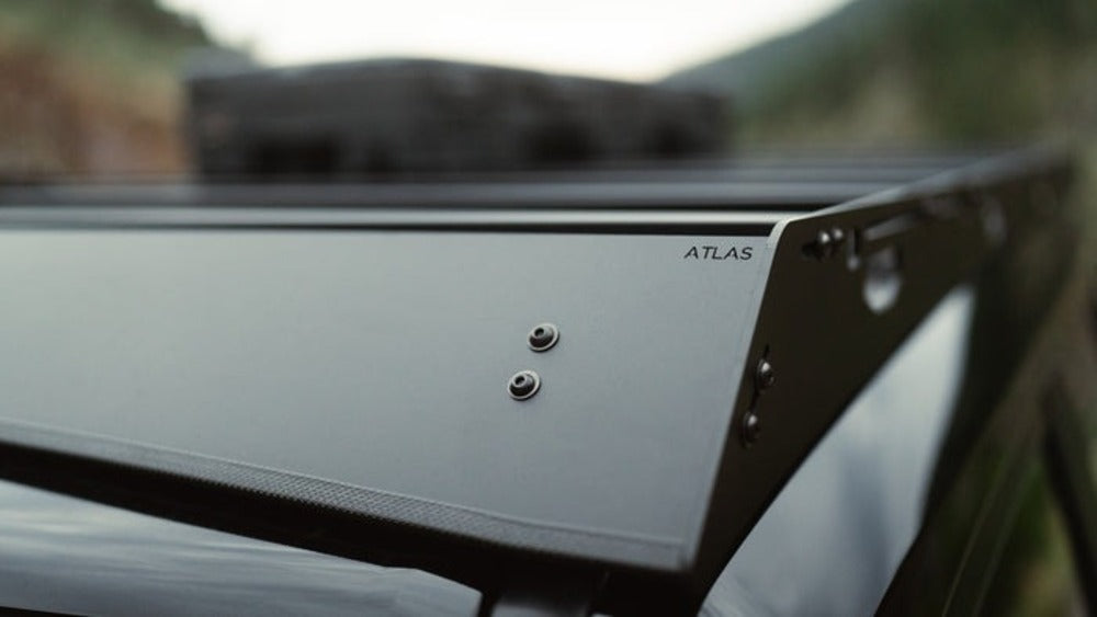 Close Up View Of Te Sherpa Atlas Land Cruiser Roof Rack Wind Deflector