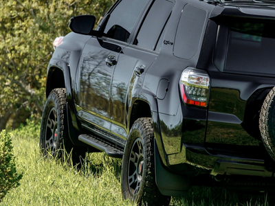 Cali Raised LED Rock Sliders For Toyota 4Runner 2014-2020