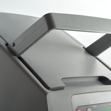 handle to carry the Dometic Tropicool TC35 Electric Portable Fridge