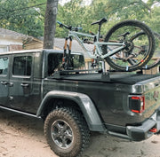 Black Jeep with BillieBars and biciclces