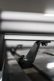 Long-lasting mounting feet
