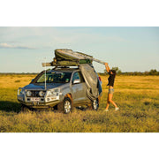 setting up the Boulia Roof Top Tent - TJM