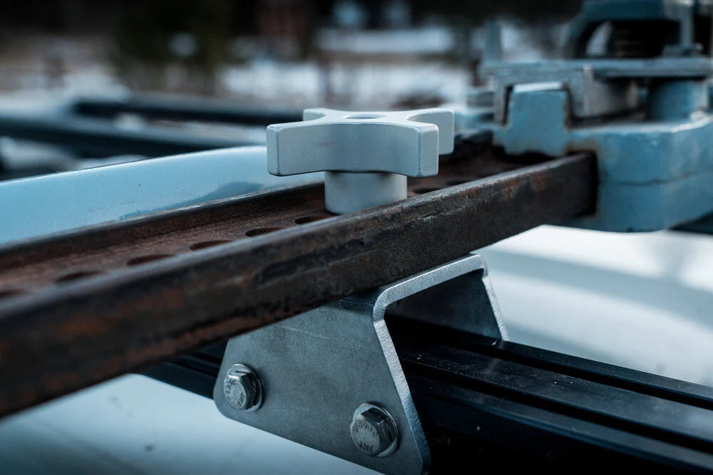 Durable hilift mount and lightweight