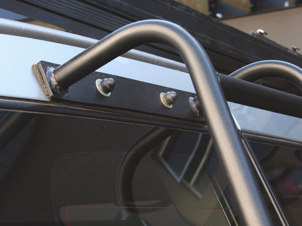 Nissan Patrol Y61 Front Runner Ladder Mounted Sample