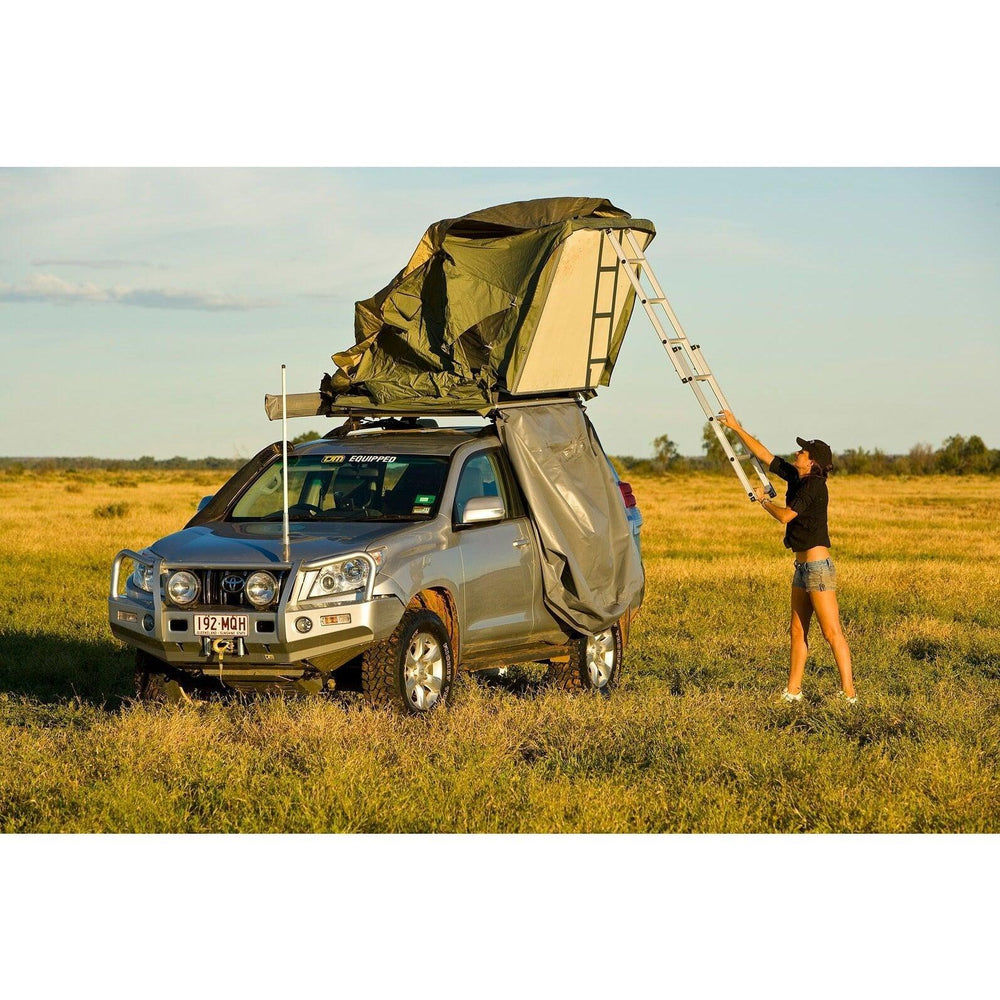 set up of Boulia Rooftop Tent - TJM