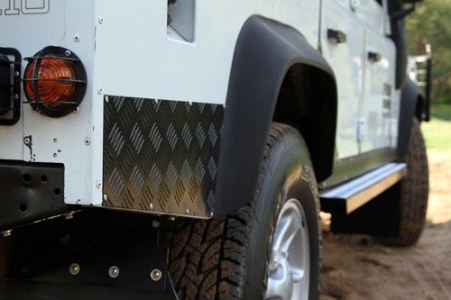 Sill Protector/Black For Land Rover Defender 110