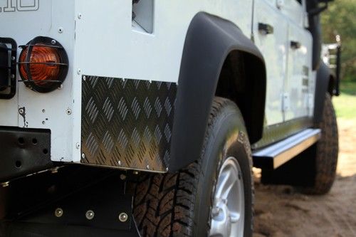 Land Rover Defender Inner Sill Front Runner Sill Protector/Black Land Rover Defender 110 (1983-2016 ...