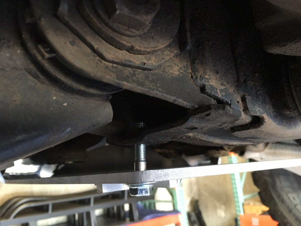 Completely Bolt On Installed Transmission Skid Plate for Toyota Tacoma 95-04 and 4Runner 3rd Gen