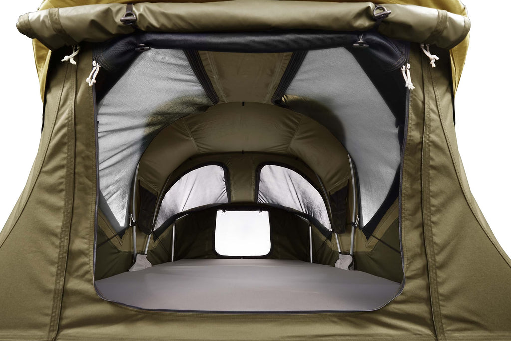 Inside Look Of The Thule Approach M 2-3 Person Roof Top Tent Fennel Tan