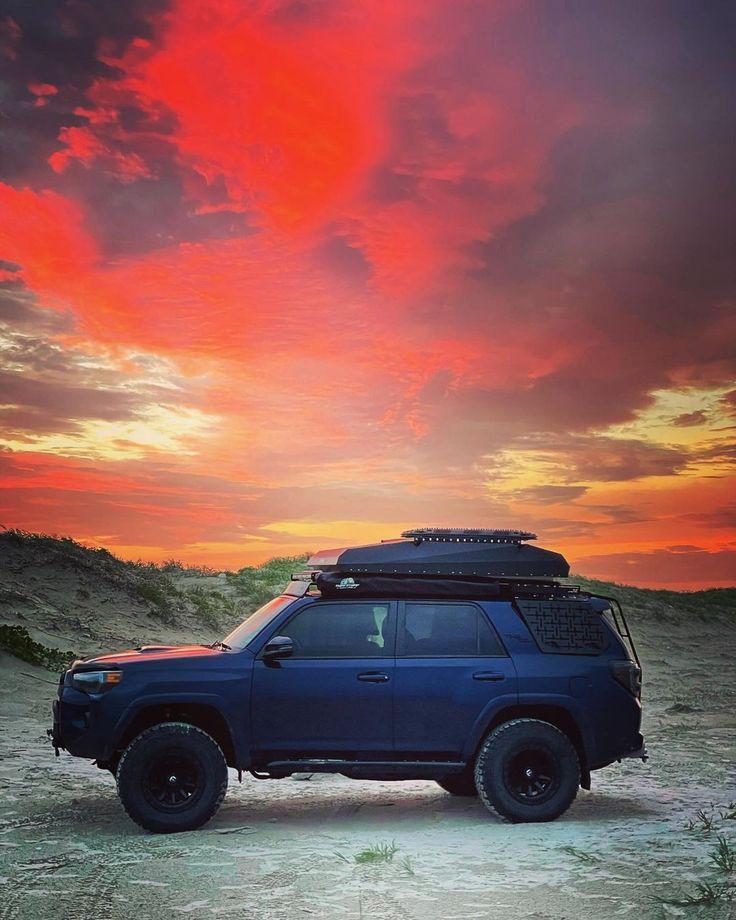 Tuff Stuff Stealth Aluminum 3 Person Roof Top Tent