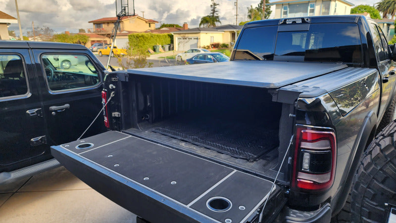 BillieBars RAM Tailgate Cover Mounted