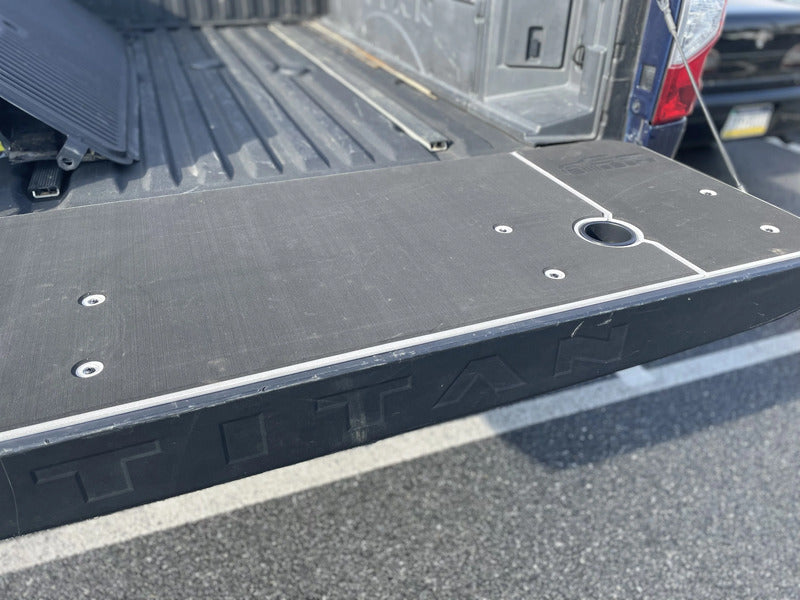 Right Side Of The BillieBars Titan Tailgate Cover
