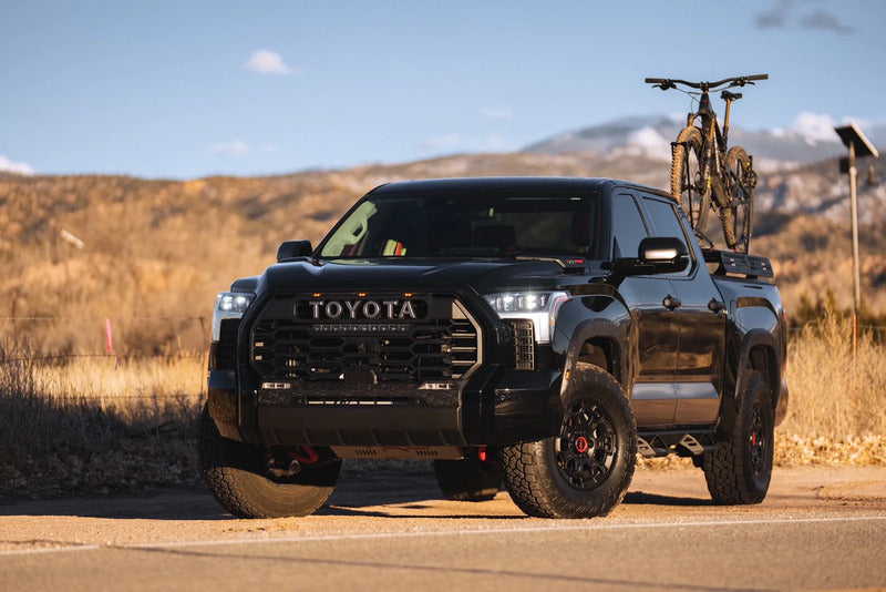 Front View Of The Toyota Tundra With BillieBars Bed Bars