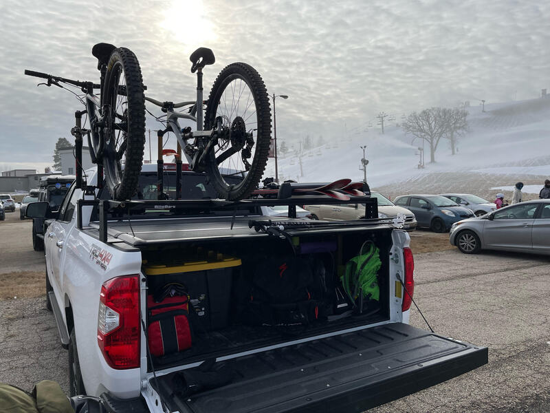 BillieBars Bed Bars For Tundra With Mounted Bikes And Bed Cover