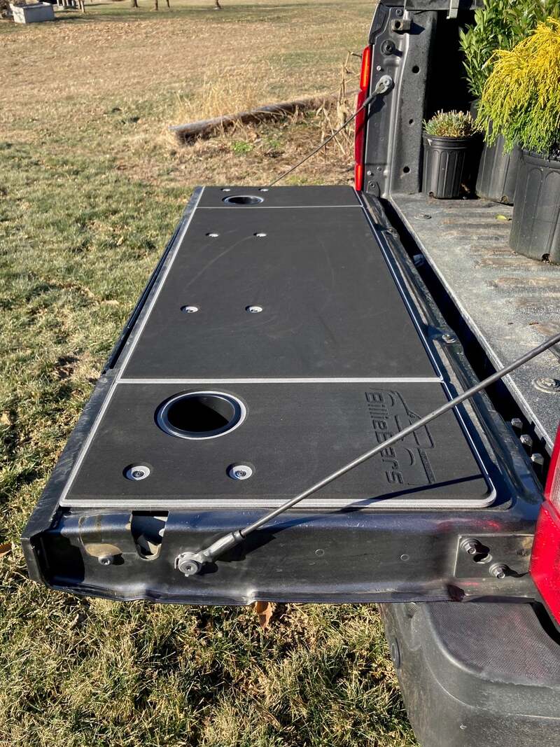 BillieBars F250 & F350 Superduty Tailgate Cover Cup Holders