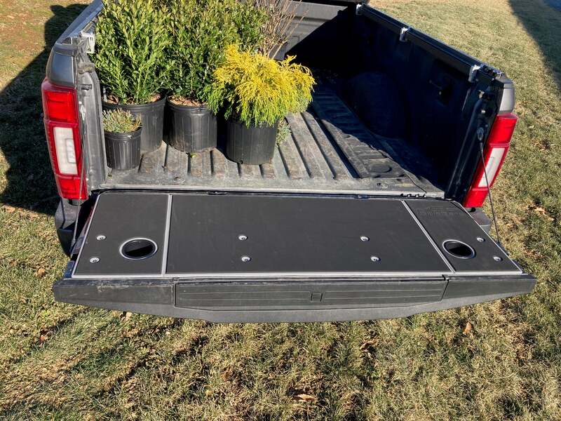 BillieBars F250 & F350 Superduty Tailgate Cover Front View