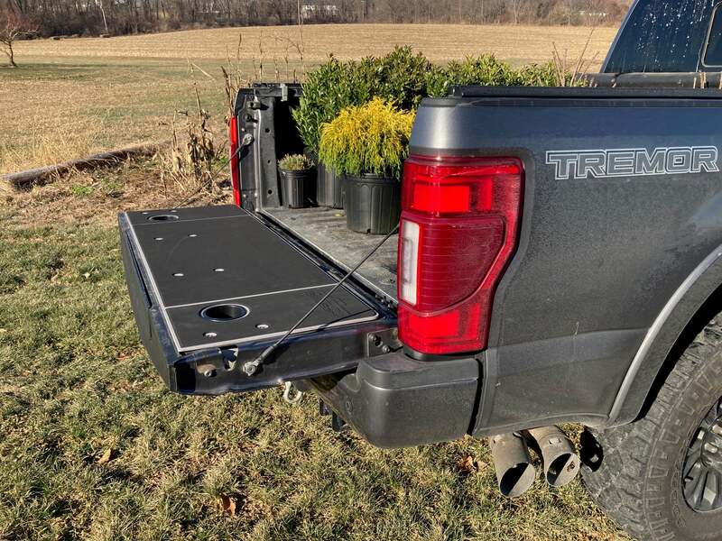 Side View Of The BillieBars F250 & F350 Superduty Tailgate Cover