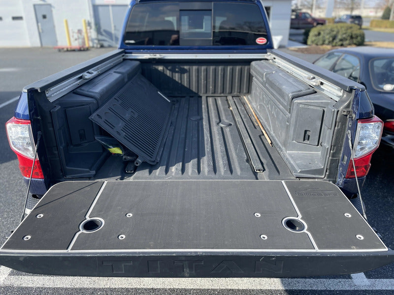 Billie Bars Tailgate Cover For Nissan Titan