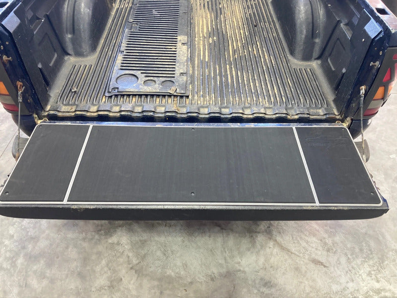 BillieBars Universal Full Size Truck Tailgate Cover View From The Front