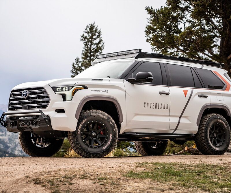 Side View Of The Installed Prinsu Toyota Sequoia Roof Rack