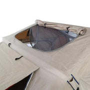 Sunroof of the Smittybilt Overlander roof top tent
